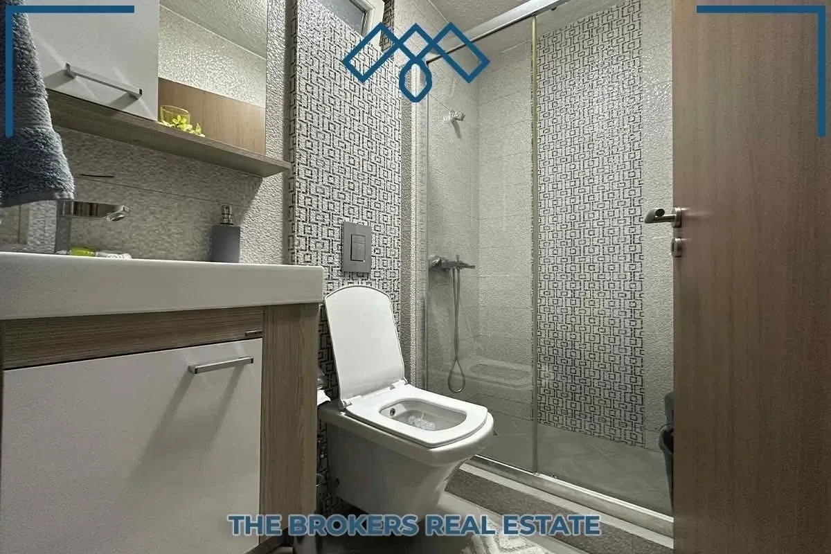 Shitet shtëpia në Emshir, me sipërfaqe prej 240 m2, në rrugën Bije Vokshi afër restaurant Golden. – foto 11