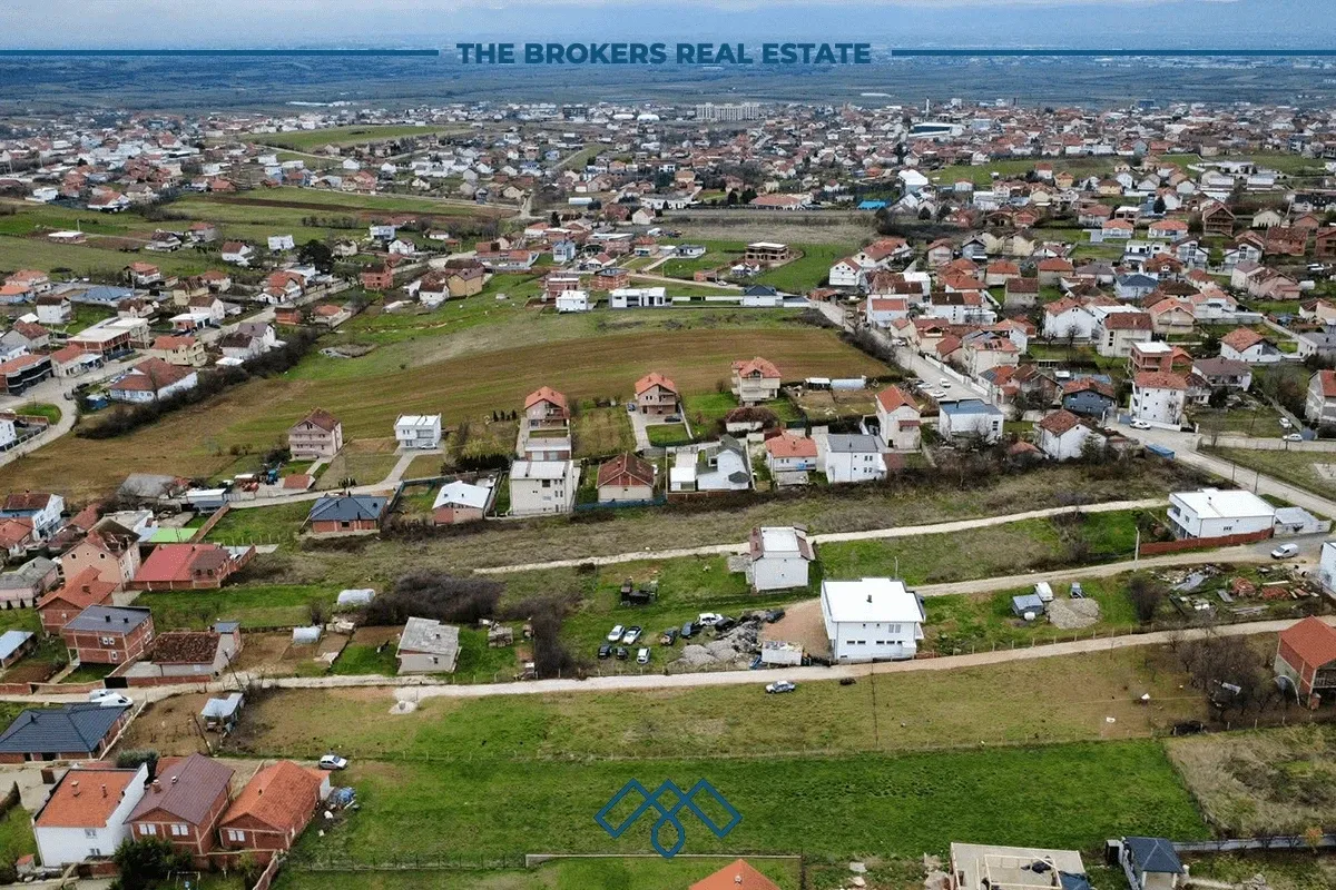 #Truall në #shitje 30 Ari në Hajvali (me mundësi ndarje nga 5 Ari), pranë shkollës “Shkëndija” – foto 2