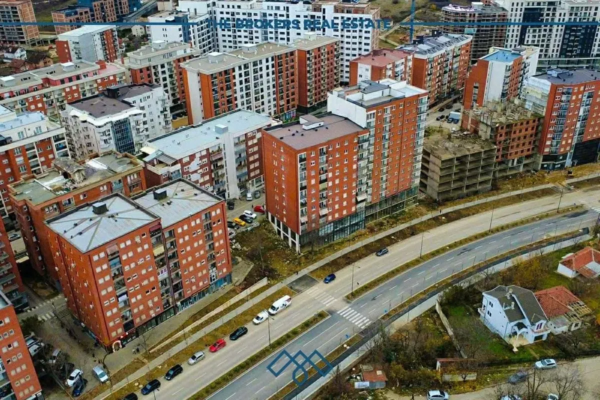 #Lokal në #shitje 28.9m2 – i pozicionuar në vijën e parë në Rrugën B. – foto 2