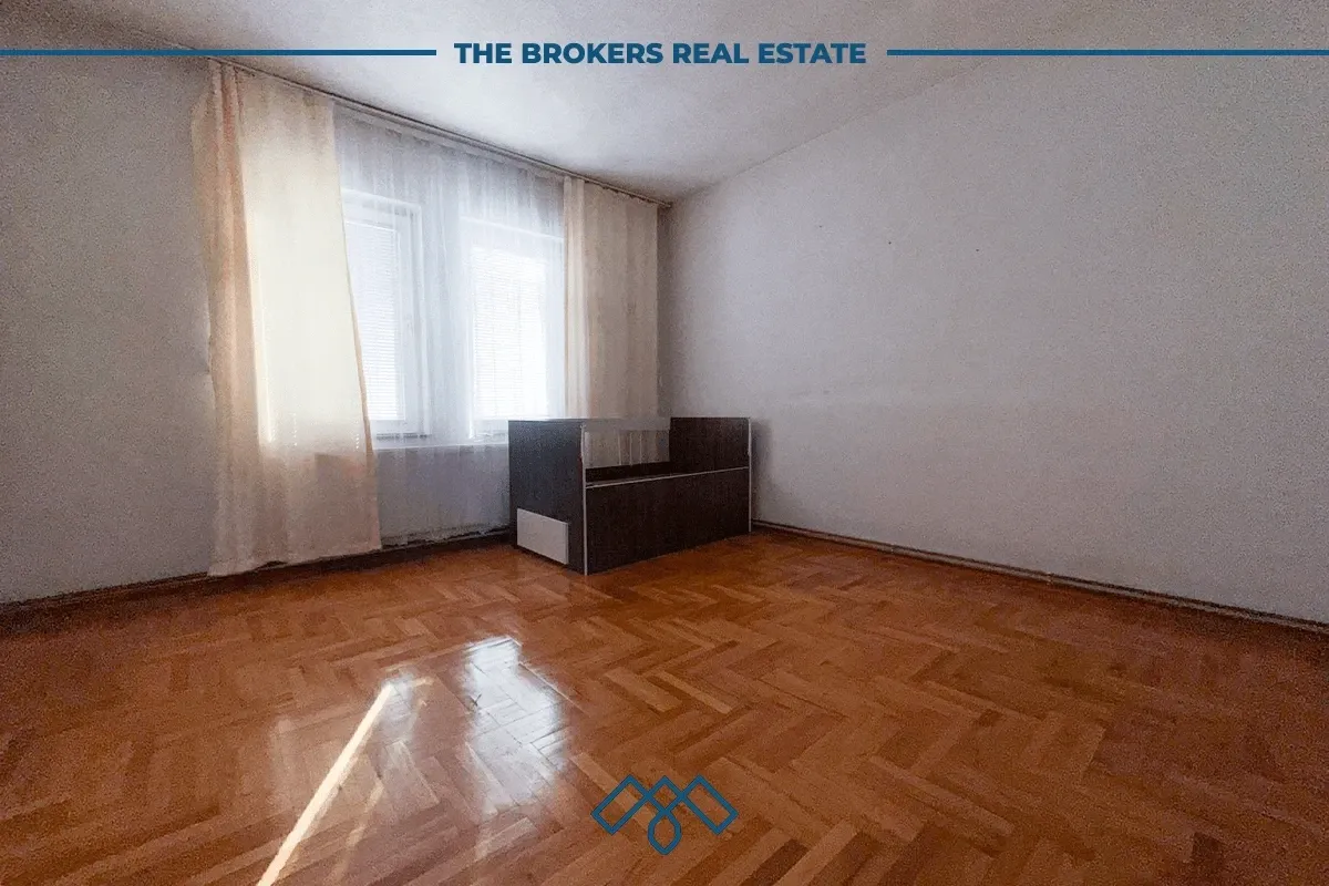 Shtëpi me qira 300m2- Emshir/Kalabri – foto 4