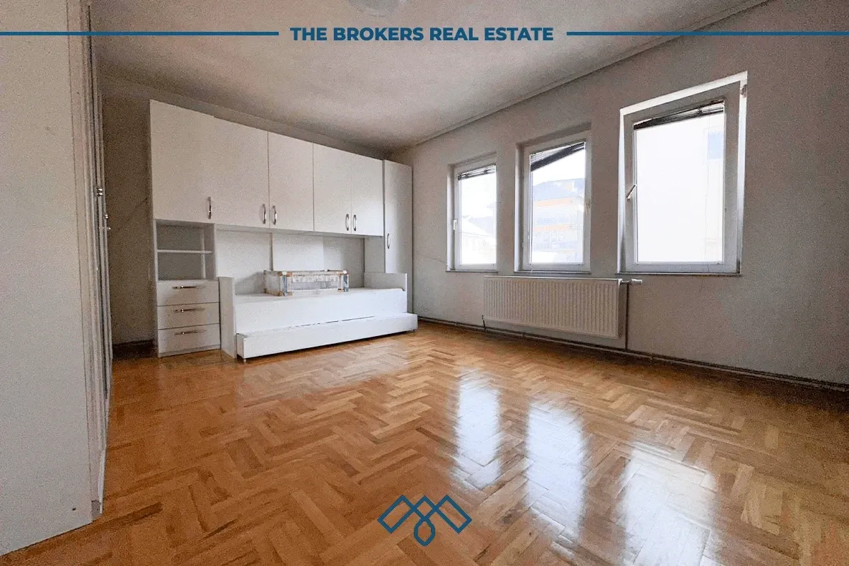 Shtëpi me qira 300m2- Emshir/Kalabri – foto 11