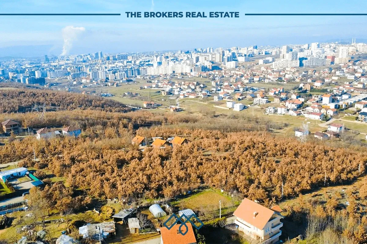 Truall për shitje – 12 ari, e përshtatshme për ndërtim të lartë - afër Marigona Hill. – foto 4