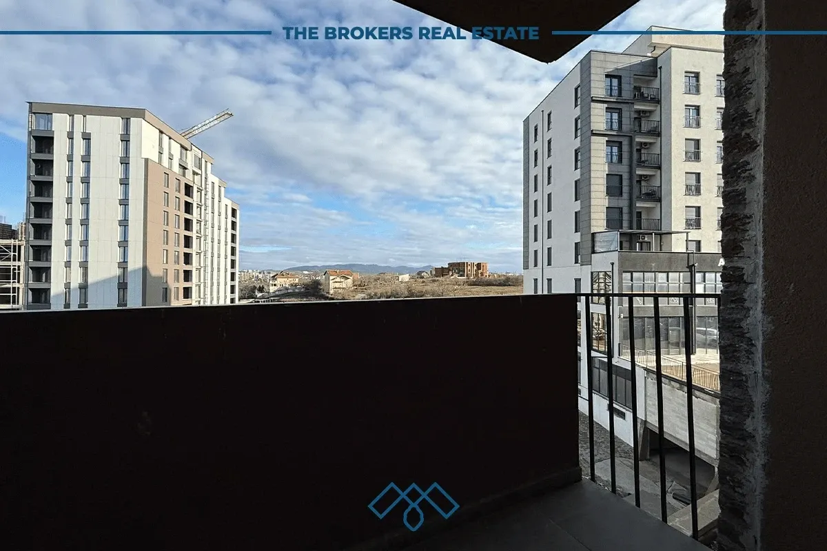 Shitet banesa 82,74m2 në lagjen Prishtina e Re. – foto 10