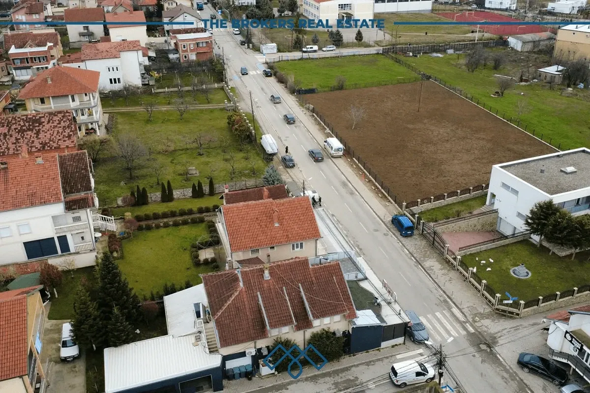 Kati i shtëpisë 170m2 me qira - Hajvali. – foto 9