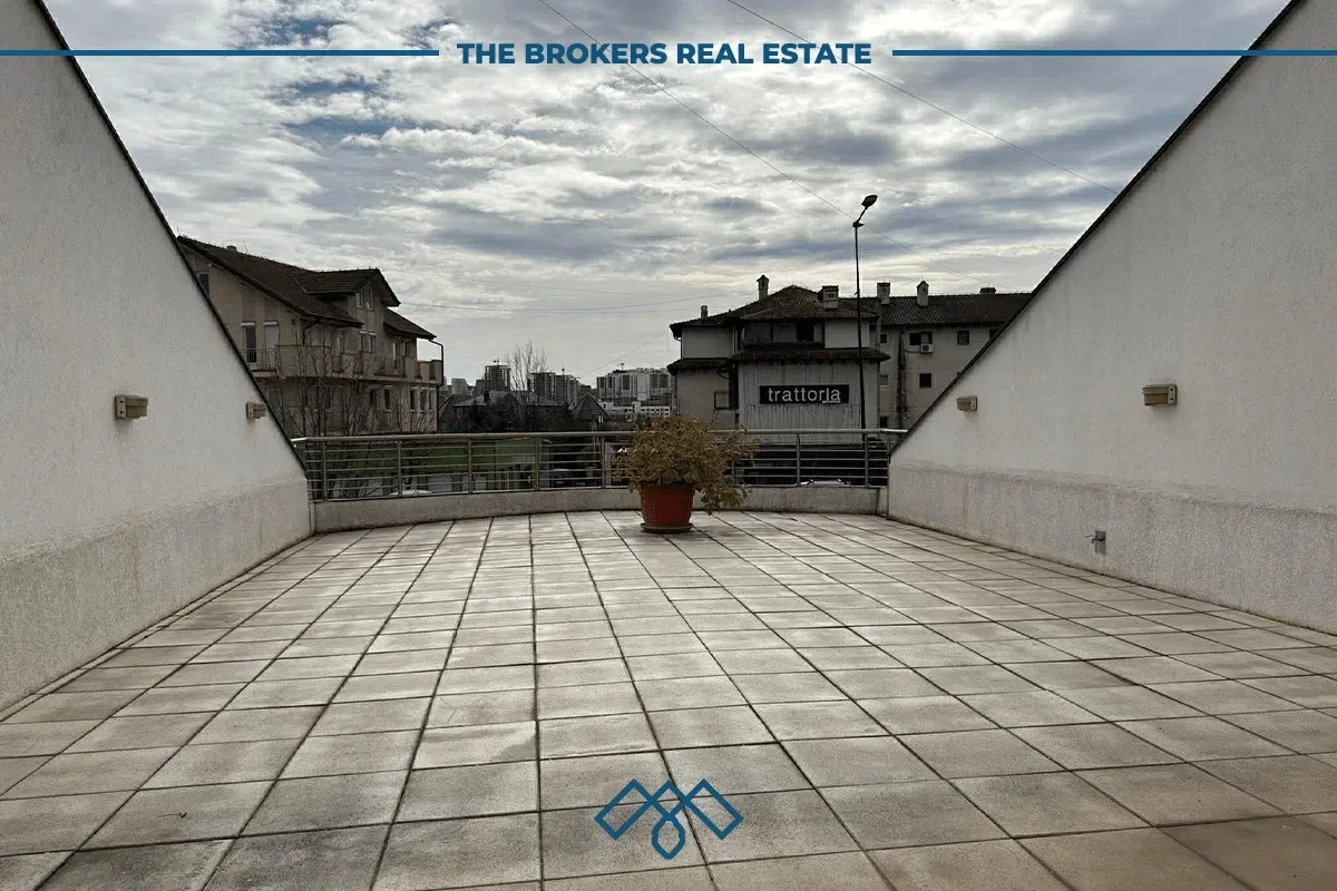 Shtëpi me qira 150m2+60m2 terasë - Bregu i Diellit. – foto 6