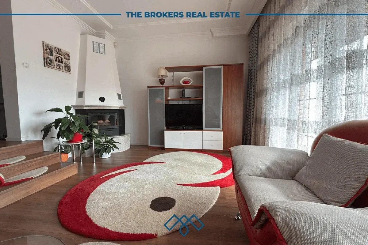 Shtëpi me qira 150m2+60m2 terasë - Bregu i Diellit. – foto 3