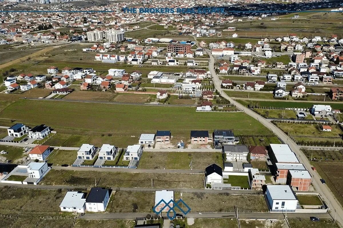 2 Parcela në shitje nga 5 ari - Hajvali. – foto 2