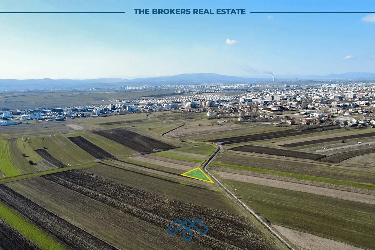 Truall në shitje 5,34 Ari - Çagllavicë. – foto 1