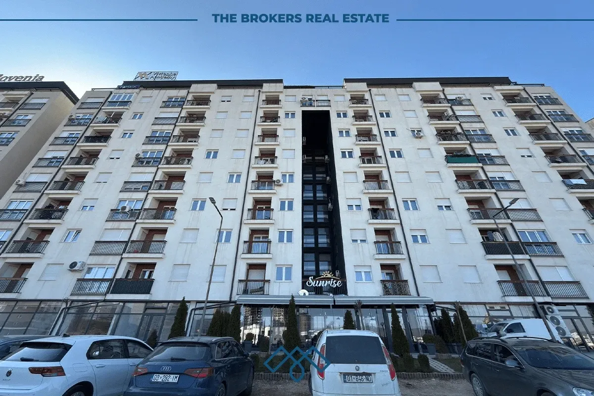 Banesë nëshitje 87m2 me fletë poseduese + garazh - Emshir/Kalabri. – foto 2