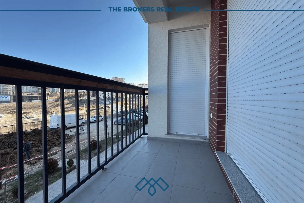 Banesë nëshitje 87m2 me fletë poseduese + garazh - Emshir/Kalabri. – foto 13