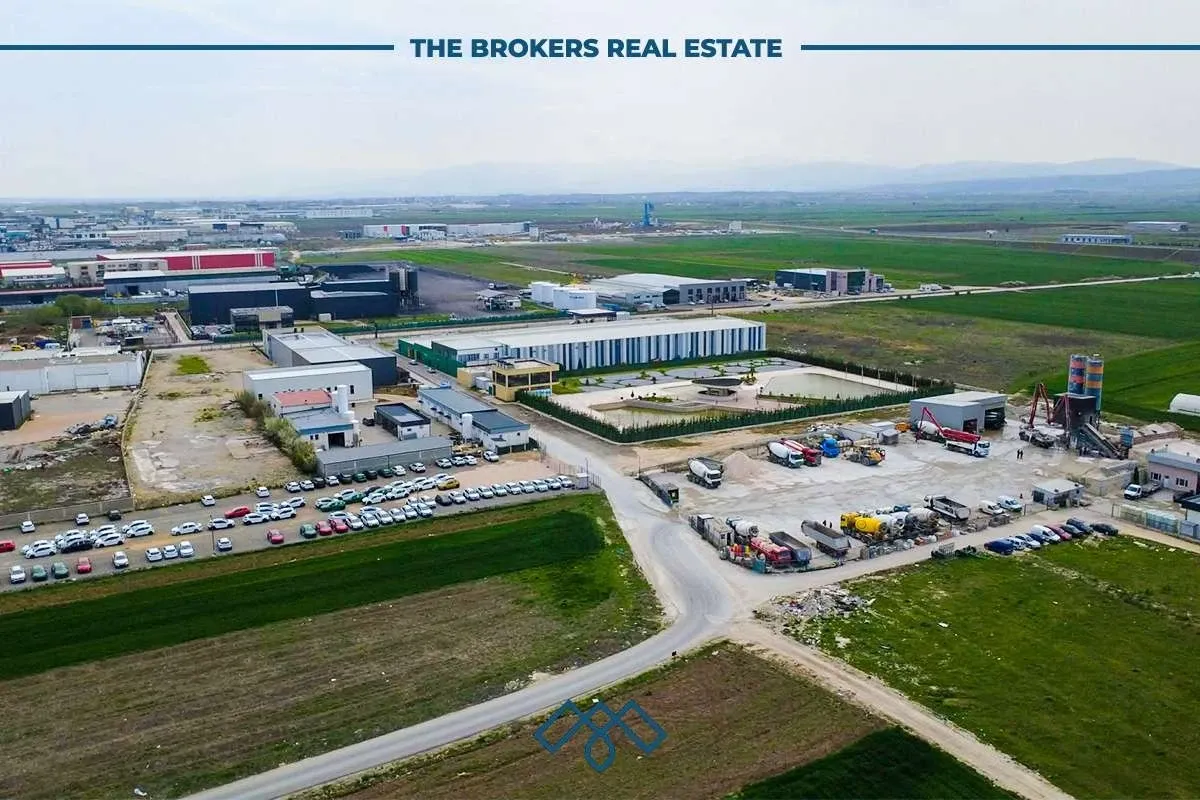 Truall në shitje 40 Ari – afër Marigona Residence. – foto 3