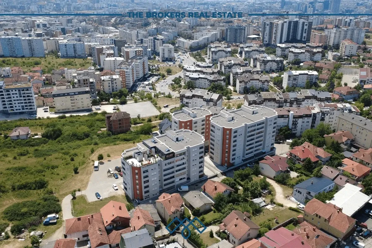 Banesë në shitje me fletë poseduese 96,5m2 + garazhë - Bregu i Diellit. – foto 11