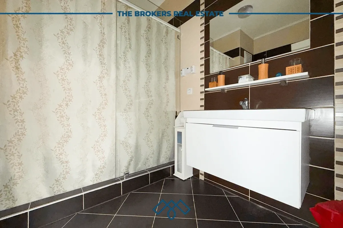 Banesë në shitje me fletë poseduese 85.7 m2 - Emshir. – foto 13