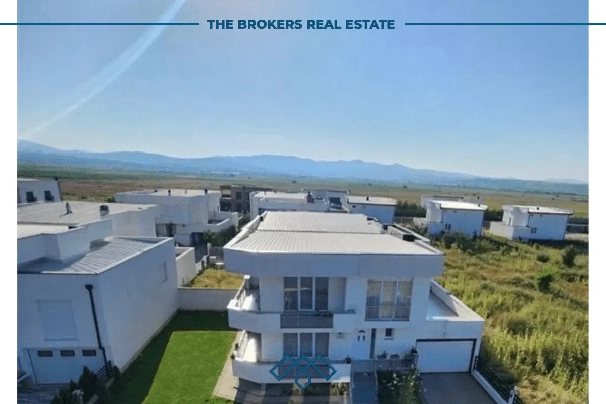 Shtëpi në shitje 244m2 – Lagjja Jonë, Çagllavicë. – foto 8