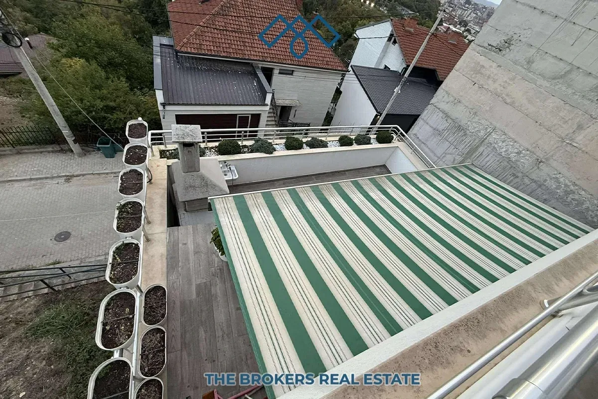 Shtëpi Ekskluzive në shitje me fletëposeduese në Tasligje, 350m² në 3 Ari Tokë. – foto 18