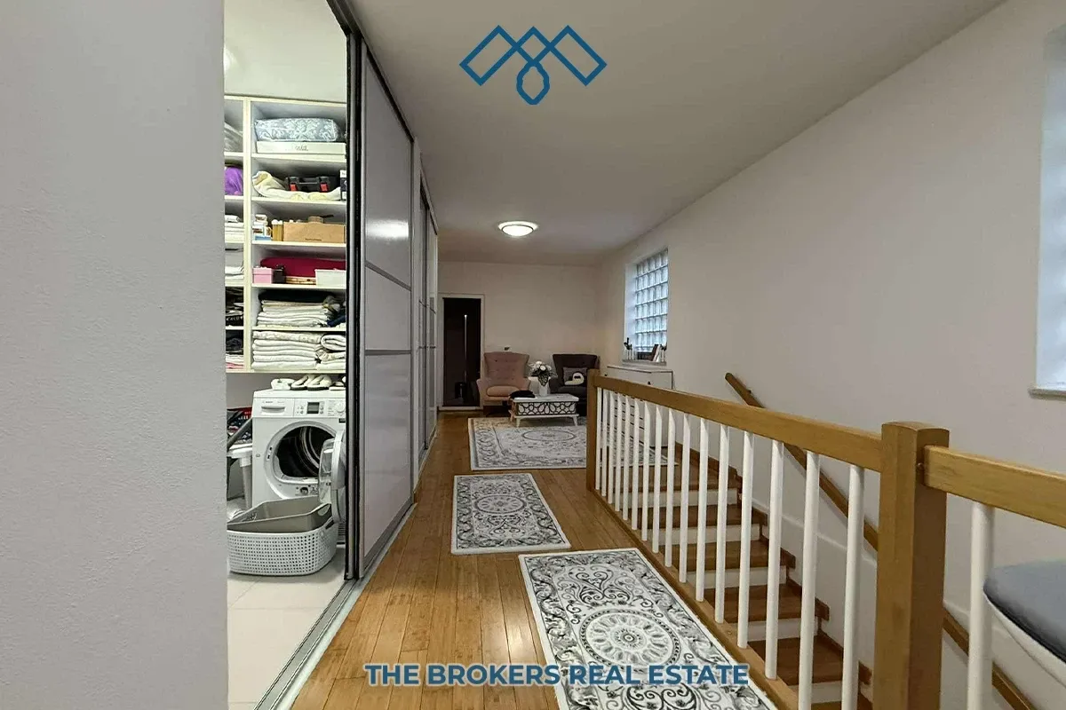 Shtëpi Ekskluzive në shitje me fletëposeduese në Tasligje, 350m² në 3 Ari Tokë. – foto 8