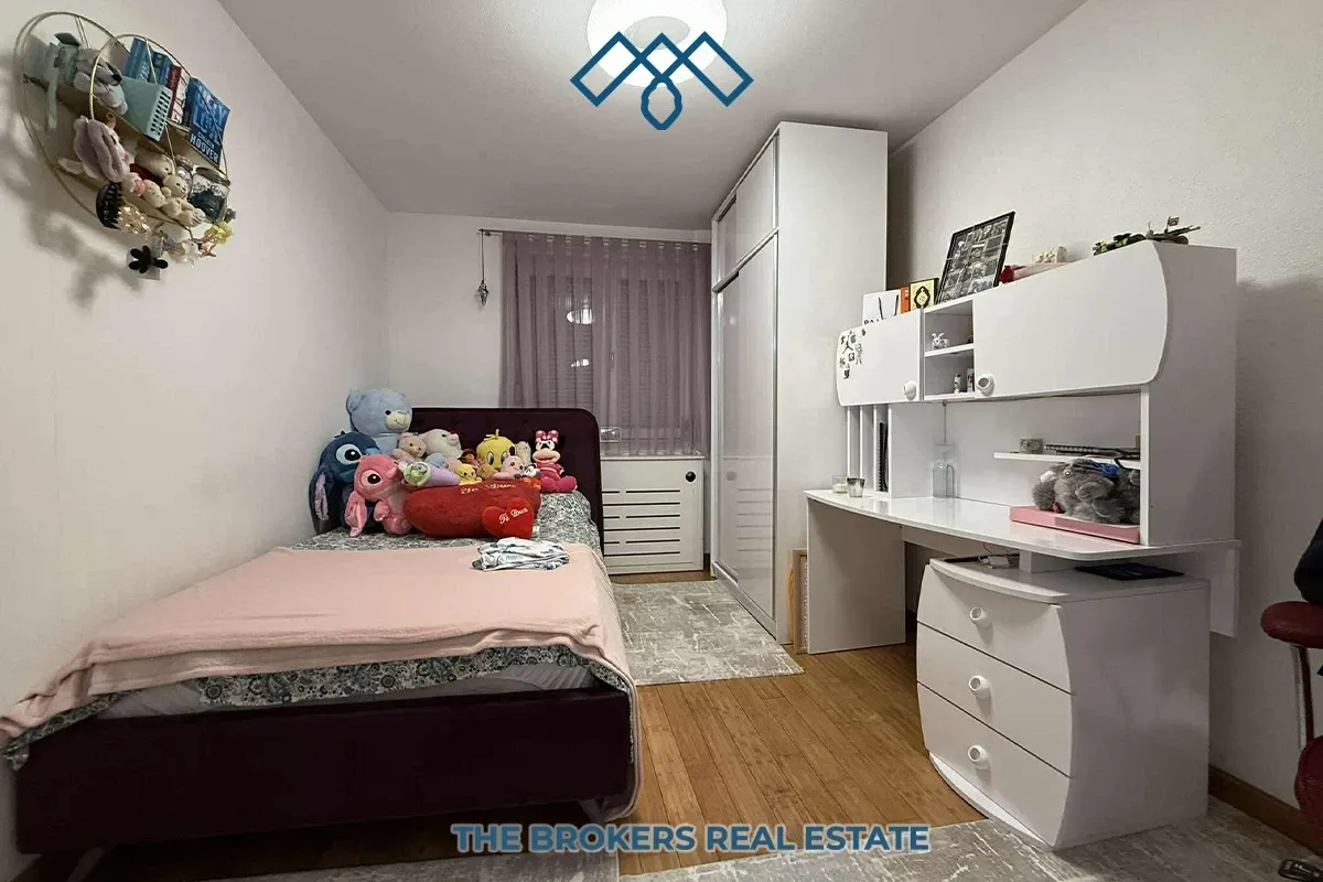Shtëpi Ekskluzive në shitje me fletëposeduese në Tasligje, 350m² në 3 Ari Tokë. – foto 10
