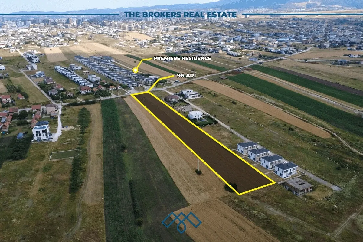 Truall në shitje 96 Ari - Çagllavicë - përballë lagjes Premiere Residence. – foto 1