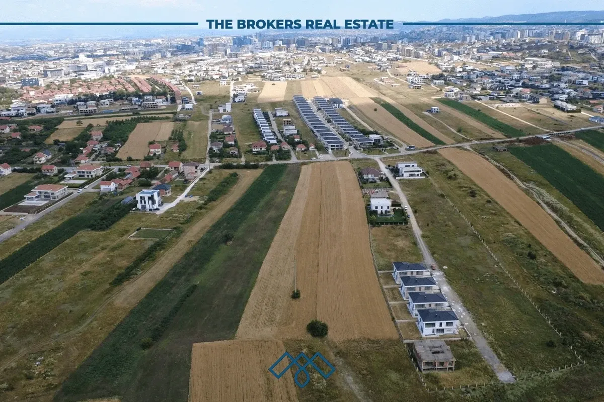 Truall në shitje 96 Ari - Çagllavicë - përballë lagjes Premiere Residence. – foto 4