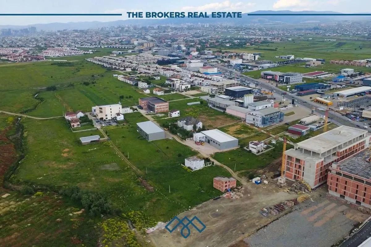 Parcelë në shitje 10 Ari - afër rrethit të Çagllavicës. – foto 4