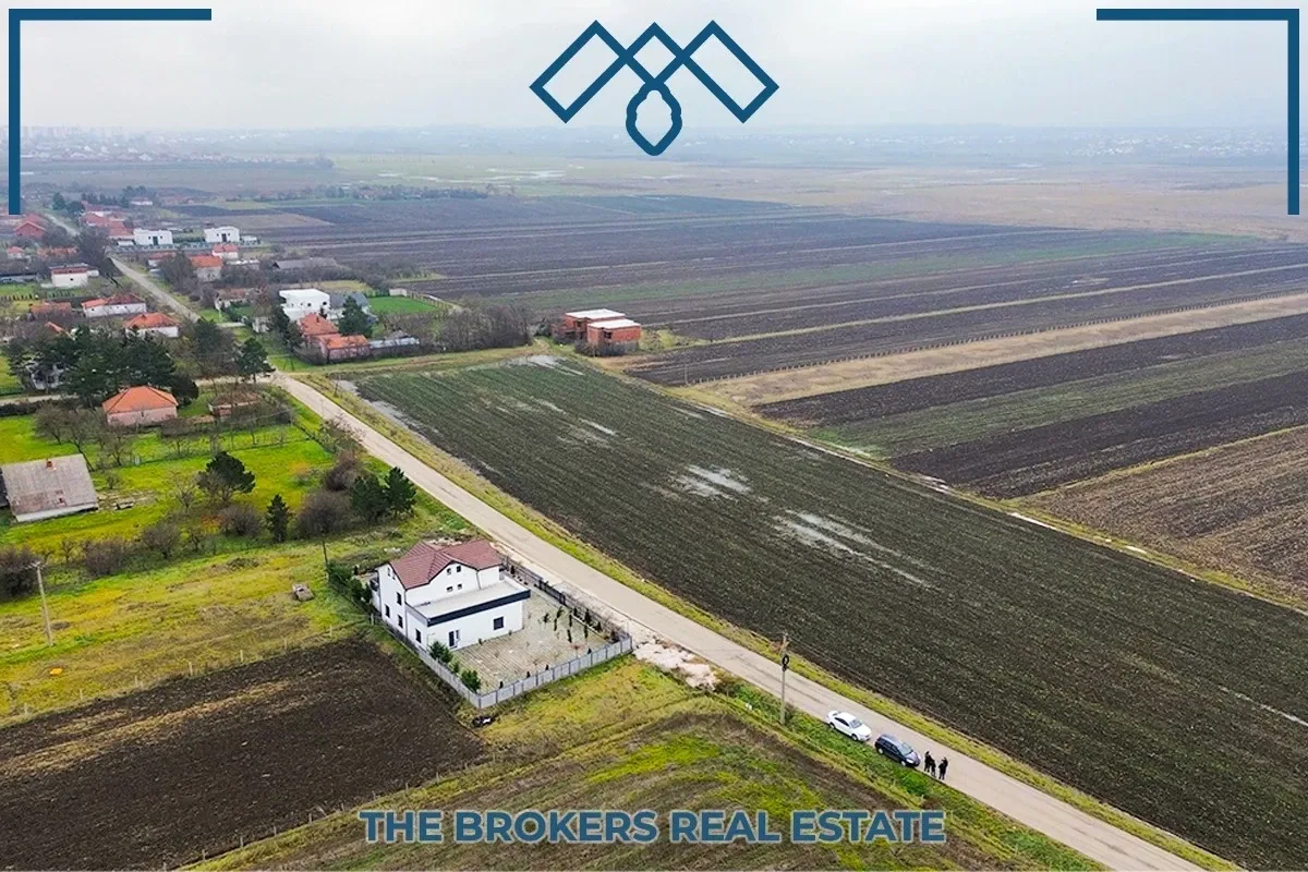 Truall në SHITJE - Suhadoll - 3 Hektarë e 30 Ari – foto 2