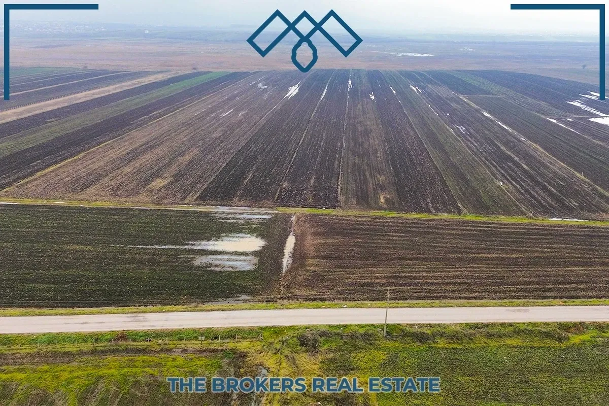 Truall në SHITJE - Suhadoll - 3 Hektarë e 30 Ari – foto 3