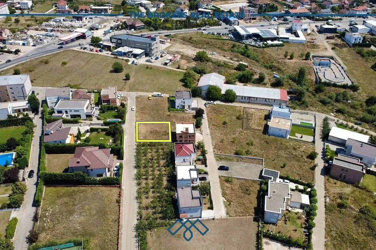 Parcelë në shitje 4,4 ari - Lagjja Logreta - Çagllavicë. – foto 3