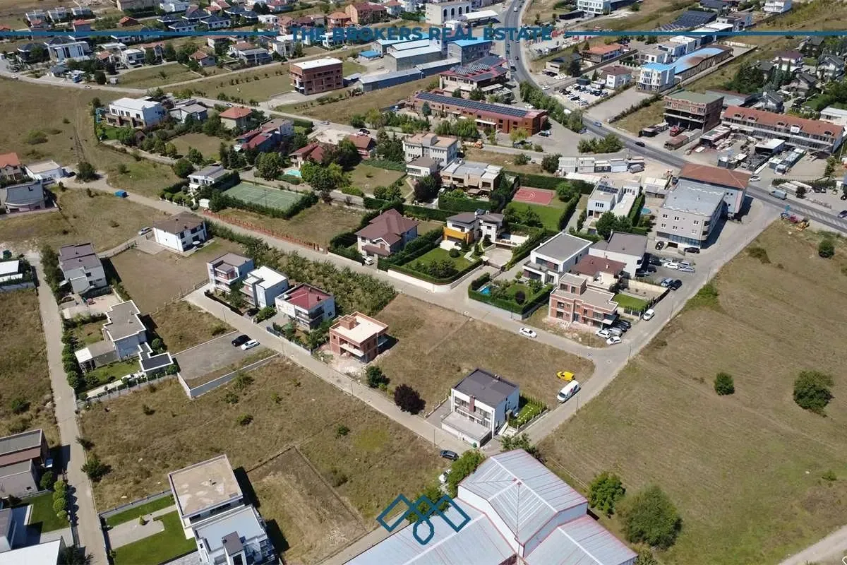 Parcelë në shitje 4,4 ari - Lagjja Logreta - Çagllavicë. – foto 4