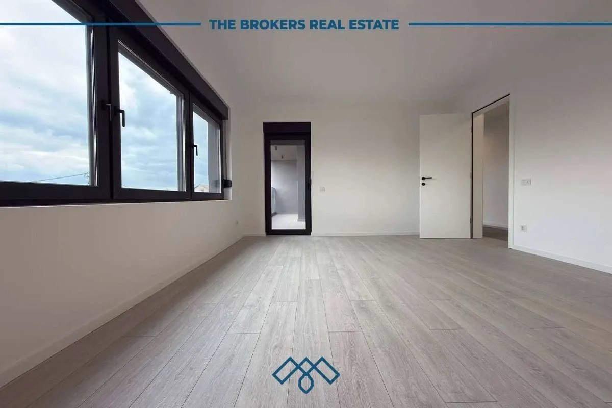 Shtëpi 270m2 | 3,75 ari truall në shitje - lagjja Qendresa, prapa Grand Store. – foto 6