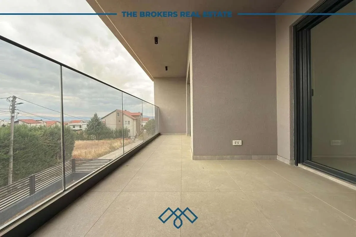 Shtëpi 270m2 | 3,75 ari truall në shitje - lagjja Qendresa, prapa Grand Store. – foto 14