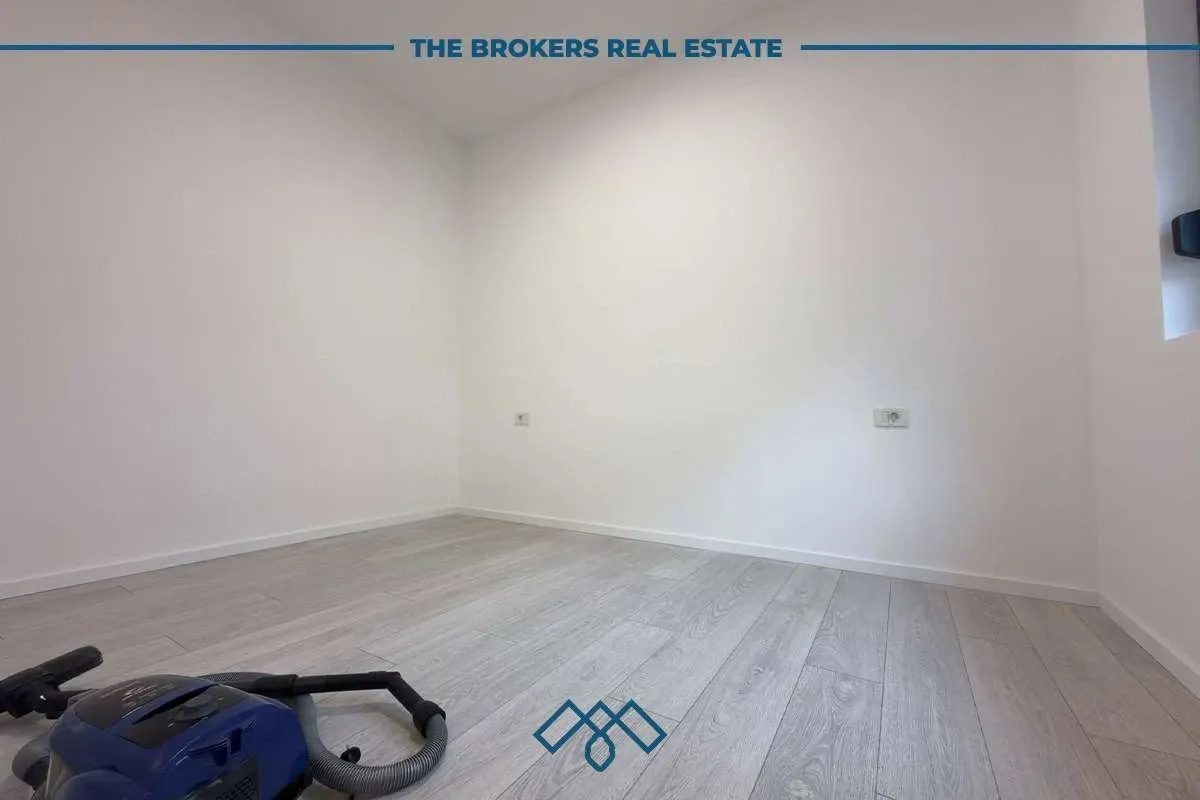 Shtëpi 270m2 | 3,75 ari truall në shitje - lagjja Qendresa, prapa Grand Store. – foto 8