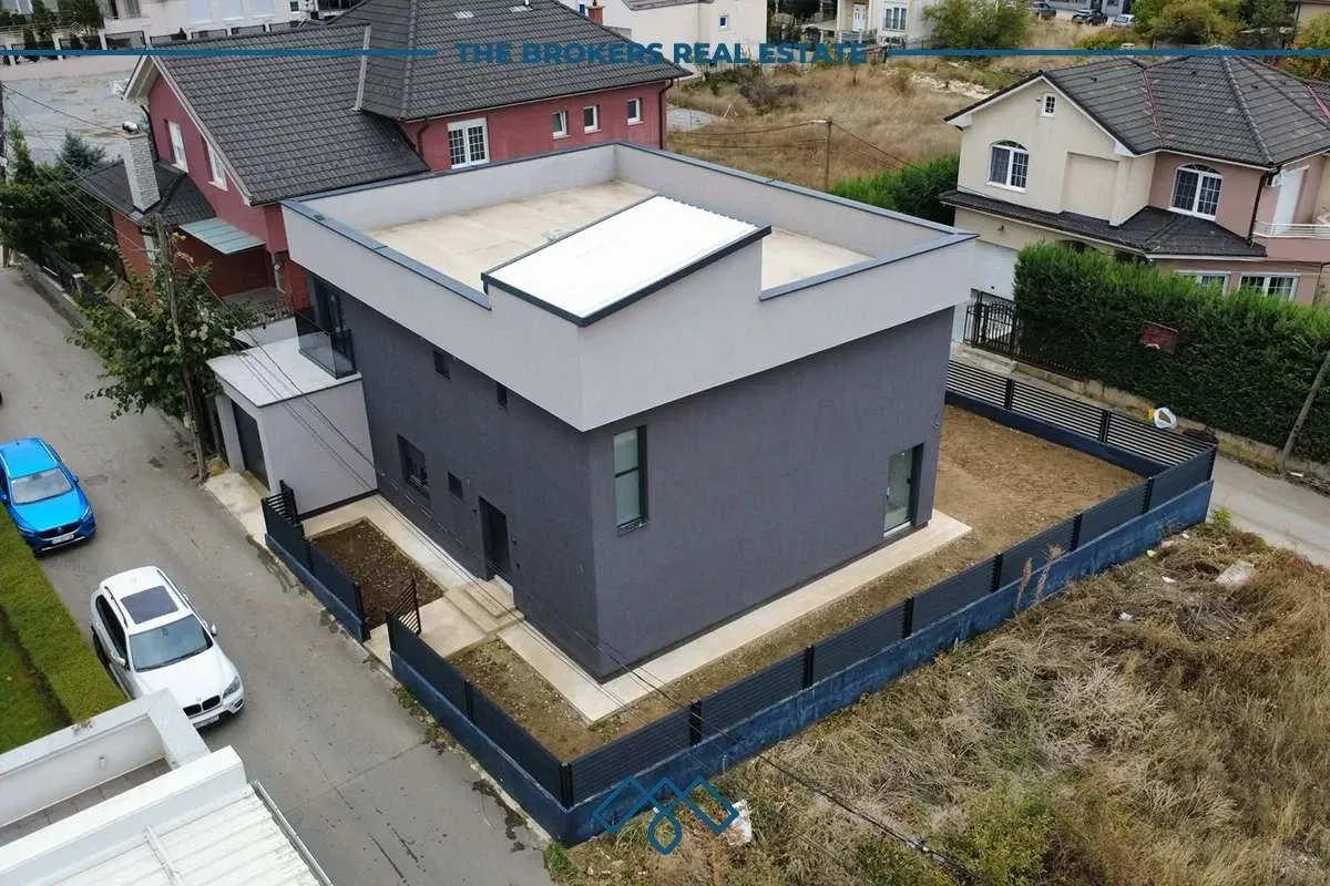 Shtëpi 270m2 | 3,75 ari truall në shitje - lagjja Qendresa, prapa Grand Store. – foto 20