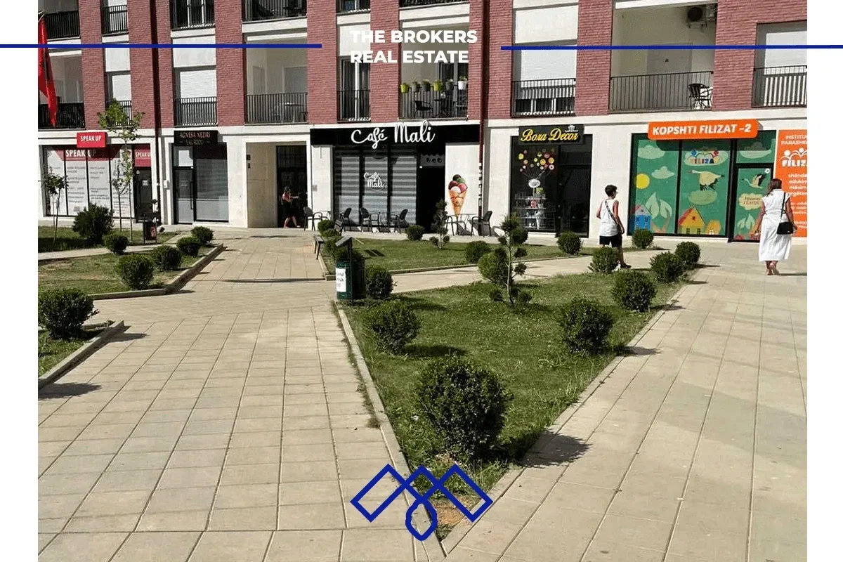 Ofrohet për shitje banesa 63.7 m² në lagjen Muharrem Fejza, ndërtuesi Royalli – foto 10