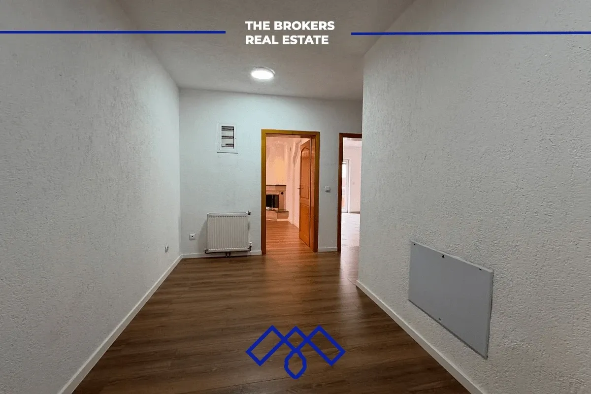 Ofrohet për qira objekt afarist 430m², i pozicionuar në rrugën kryesore Muharrem Fejza. – foto 9