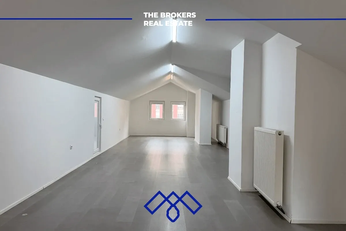 Ofrohet për qira objekt afarist 430m², i pozicionuar në rrugën kryesore Muharrem Fejza. – foto 10