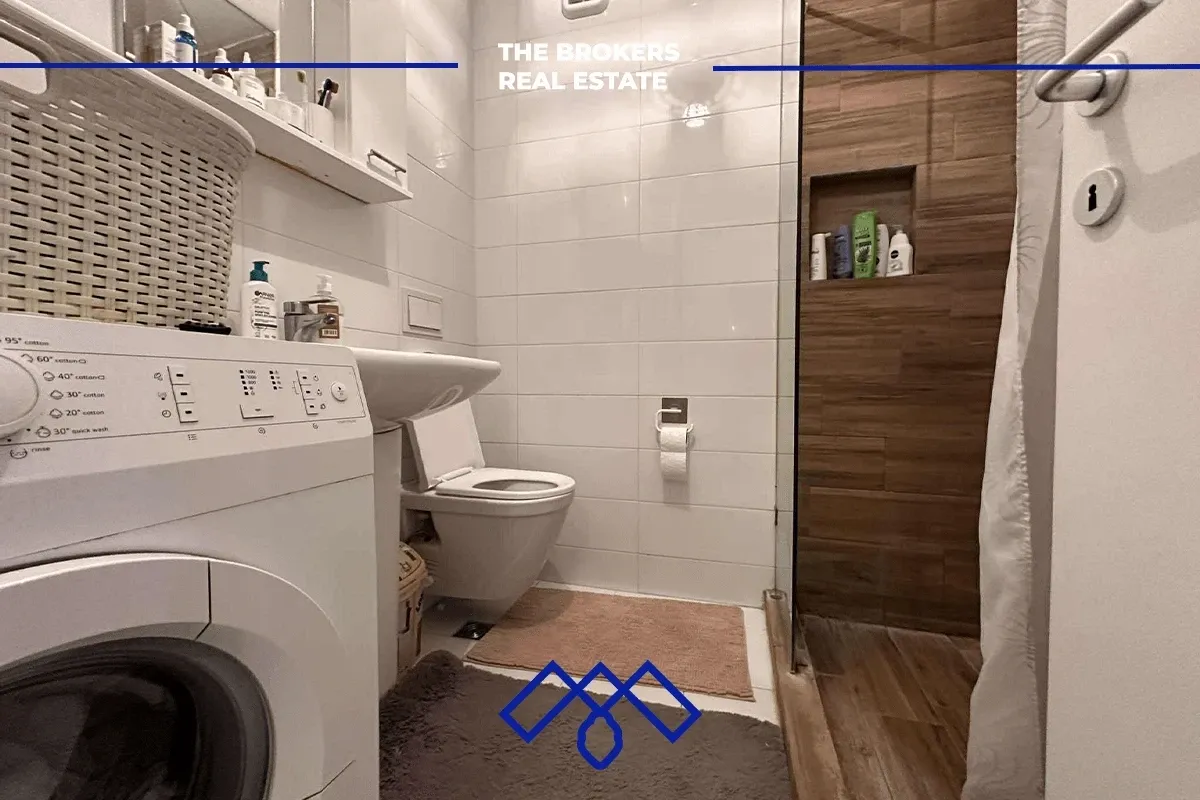 Ofrohet për shitje banesë në rrugën C, e ndërtuar nga kompania Tregtia, me sipërfaqe prej 56m². – foto 9
