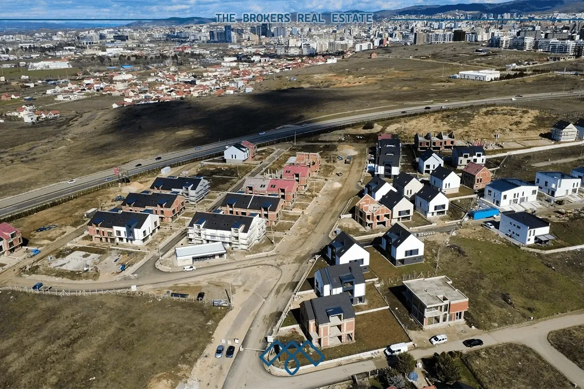 Shtëpi 210m2 në shitje – Lagjja Qendresa e Re/Veternik – foto 2