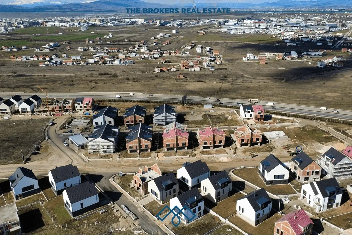 Shtëpi 210m2 në shitje – Lagjja Qendresa e Re/Veternik – foto 4