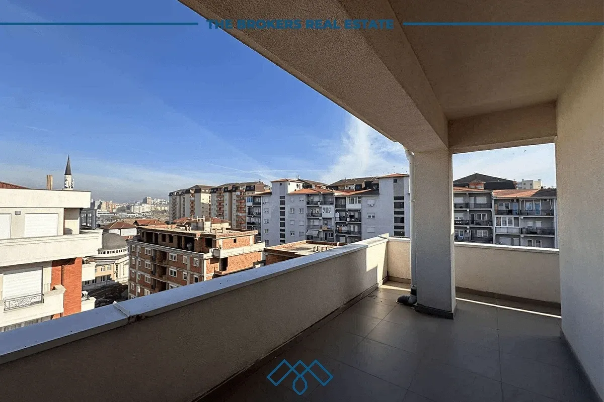 Penthouse 137m2 + 100m2 terasë, me qira në lagjen Kalabria, tek banesat e Centralit. – foto 14